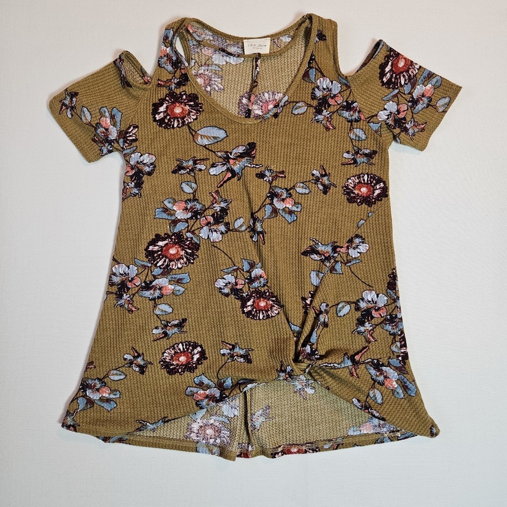 143 Story Cold Shoulder‎ Floral Waffle Knit Top Olive Green Medium USA Made